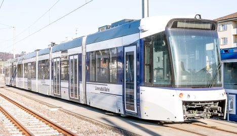 Erster Tramlink für die Limmattal Bahn eingetroffen