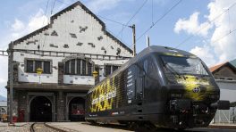 SBB Re 460 072 wirbt mit Leopardenmuster für die  75. Ausgabe des Filmfestivals Locarno [aktualisiert]