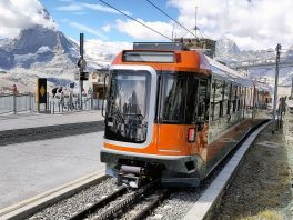 Der POLARIS ist am Gornergrat angekommen – schnell und komfortabel mit dem besten Blick auf das Matterhorn