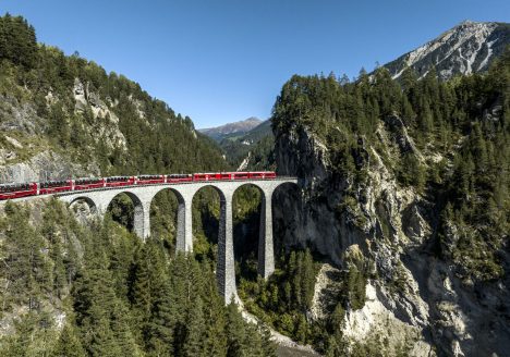 2023: Starkes Wachstum freut und fordert die RhB