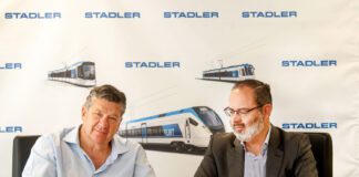 EURO9000-Contract-Signing Inigo-Parra-Fernando-Perez-CEO_Alpa Trains Stadler_10 23