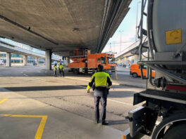 Basel: Lastwagen riss Tram-Fahrleitung herunter