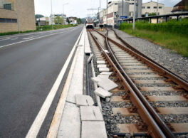 Hitzkirch: Unbekannter beschädigt Bahntrasse und fährt weiter