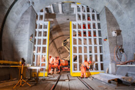 Instandsetzungsarbeiten im Gotthard-Basistunnel auf Kurs