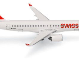 532877-001 1 500 Swiss Airbus A220-300 HB-JCU Davos_Herpa_7 24