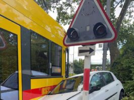 Basel Zoo Auto BLT-Tram Kollision_Kapo BS_22 7 24