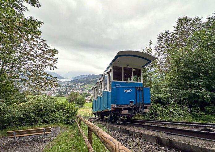 Sonnenbergbahn Wagen_Stadt Kriens