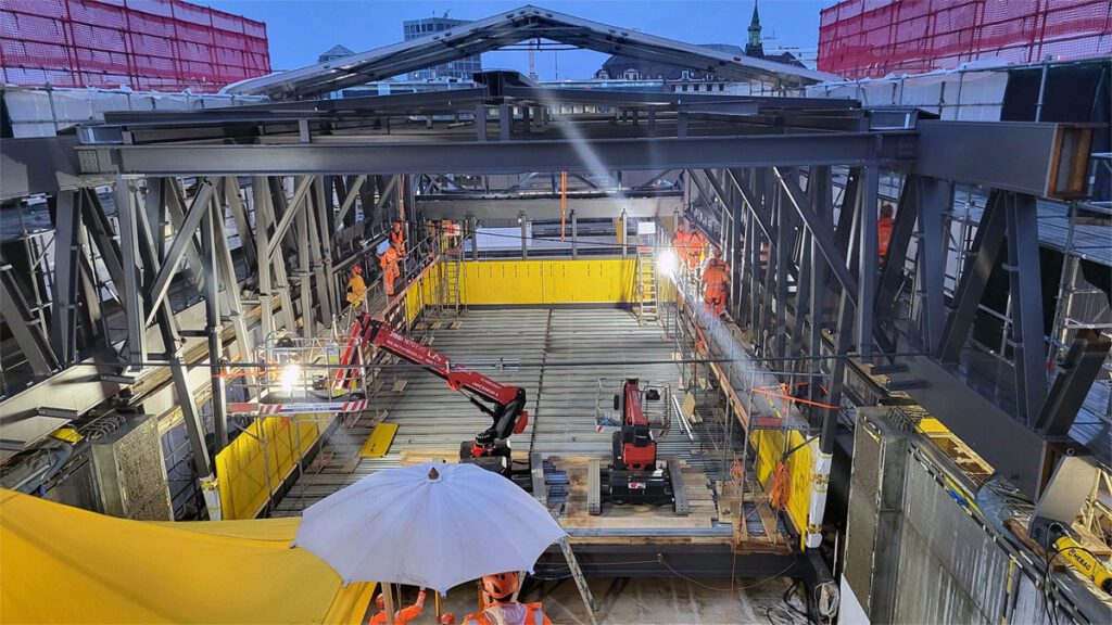 Basel Neue Passerelle Richtung Elsaesserbahnhof gerueckt 2_SBB CFF FFS_8 6 24