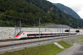 Erste Züge fahren wieder durch die Weströhre des Gotthard-Basistunnels