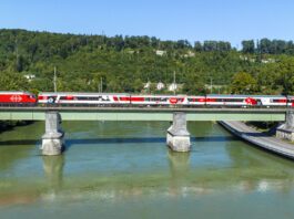 SBB Schul und Erlebniszug Re 460, Aarebruecke Olten_SBB CFF FFS Dario Haeusermann_15 08 24