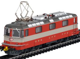 Maerklin SBB Re 44 II Swiss Express 38420 H0 1_Maerklin_01 25