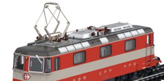 Maerklin SBB Re 44 II Swiss Express 38420 H0 1_Maerklin_01 25