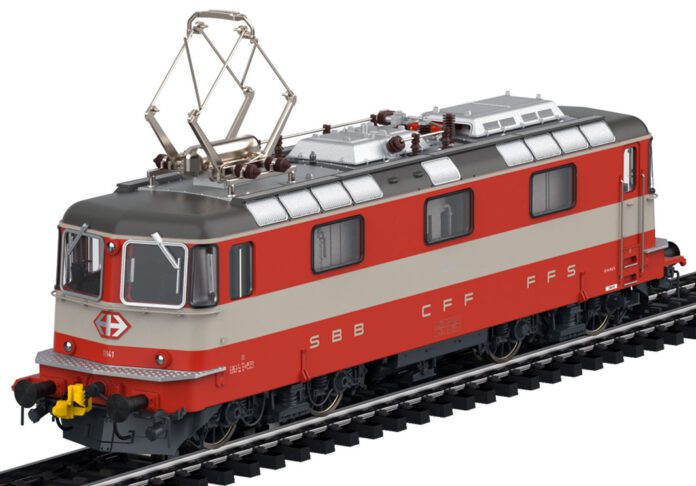 Maerklin SBB Re 44 II Swiss Express 38420 H0 1_Maerklin_01 25