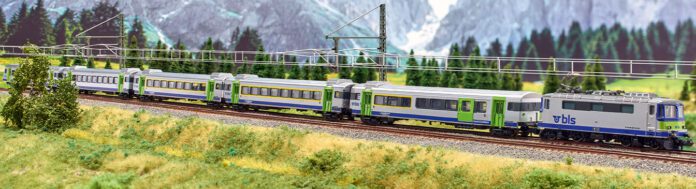 Minitrix BLS EW III-Pendel 16684 18293 18294 N_Maerklin_01 25